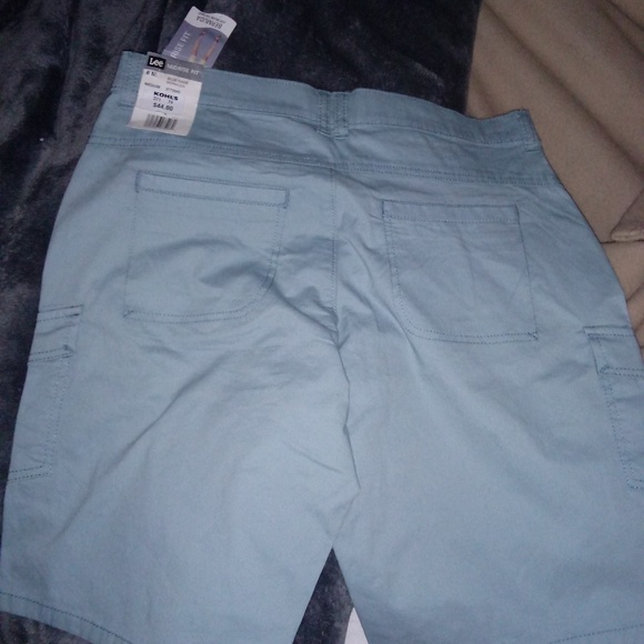 Lee's Mid-Rise Bermuda shorts - Picture 3 of 4